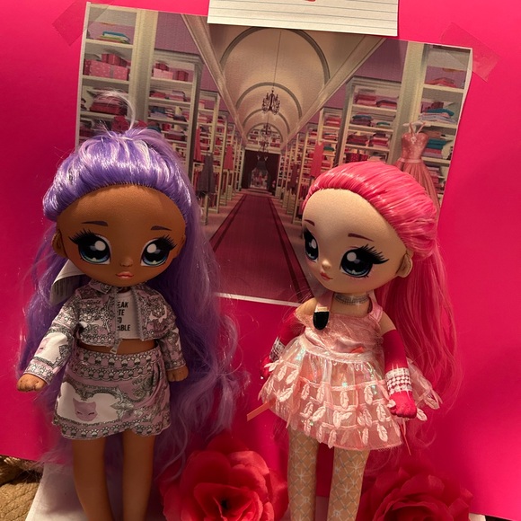 2- Na! Na! Na! Surprise Fashion Doll - Picture 2 of 7